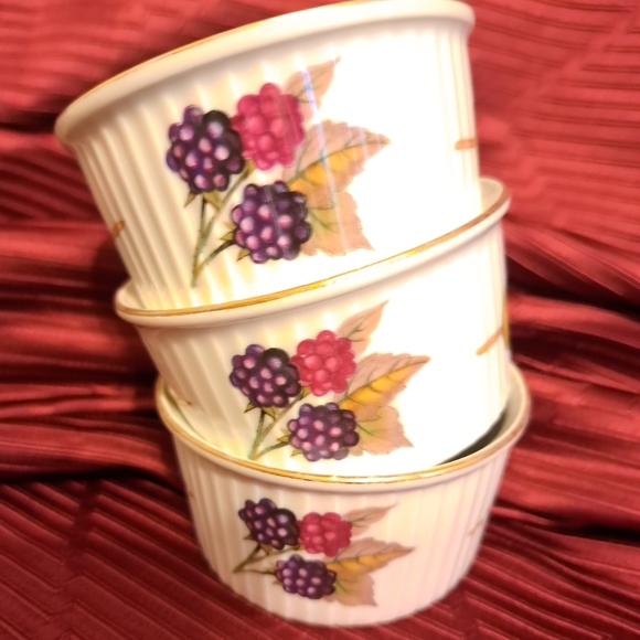 Royal Worcester Evesham 3 Gold Flameproof Porcelain Souffle Fruit Decorations - Picture 2 of 5
